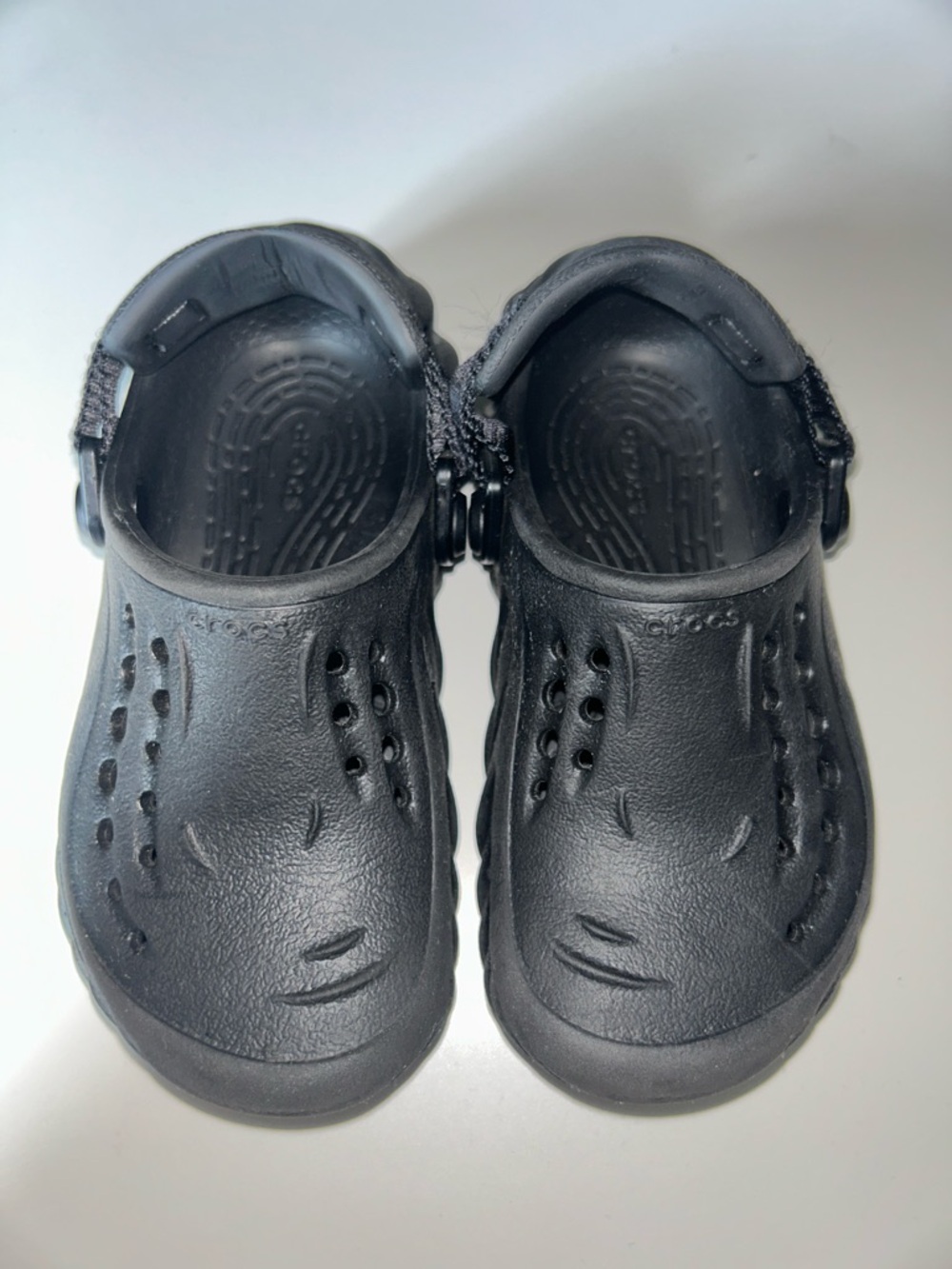 CROCS Kids Black Echo Clogs Shoes - Size 10 - Picture 2 of 9
